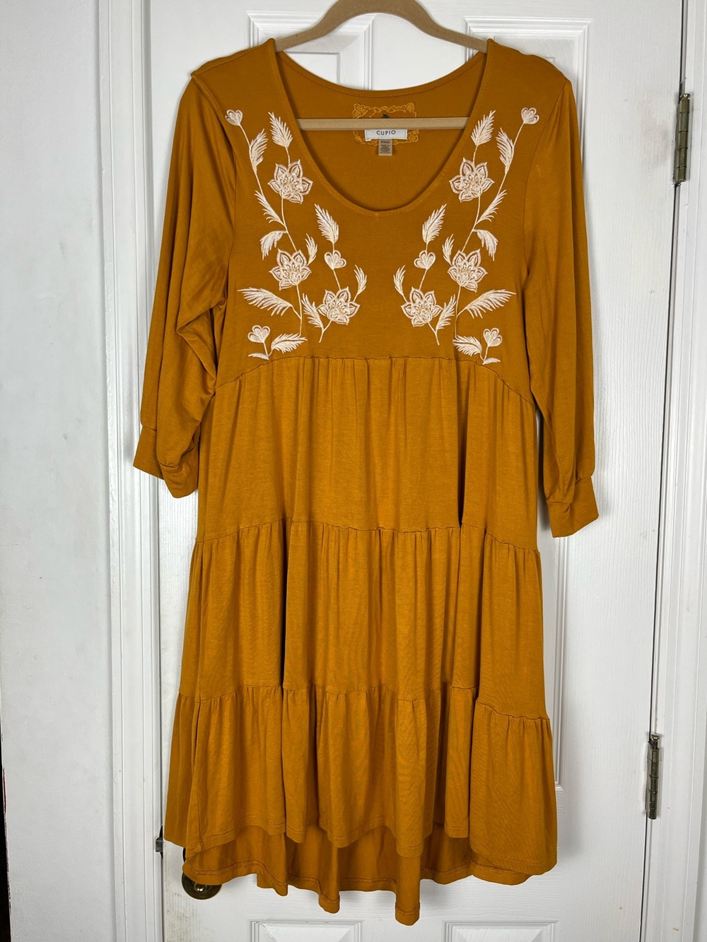 Cupio Floral Embroidered Tiered Relaxed Fit Midi Dress Boho Hippie Peasant Sz M